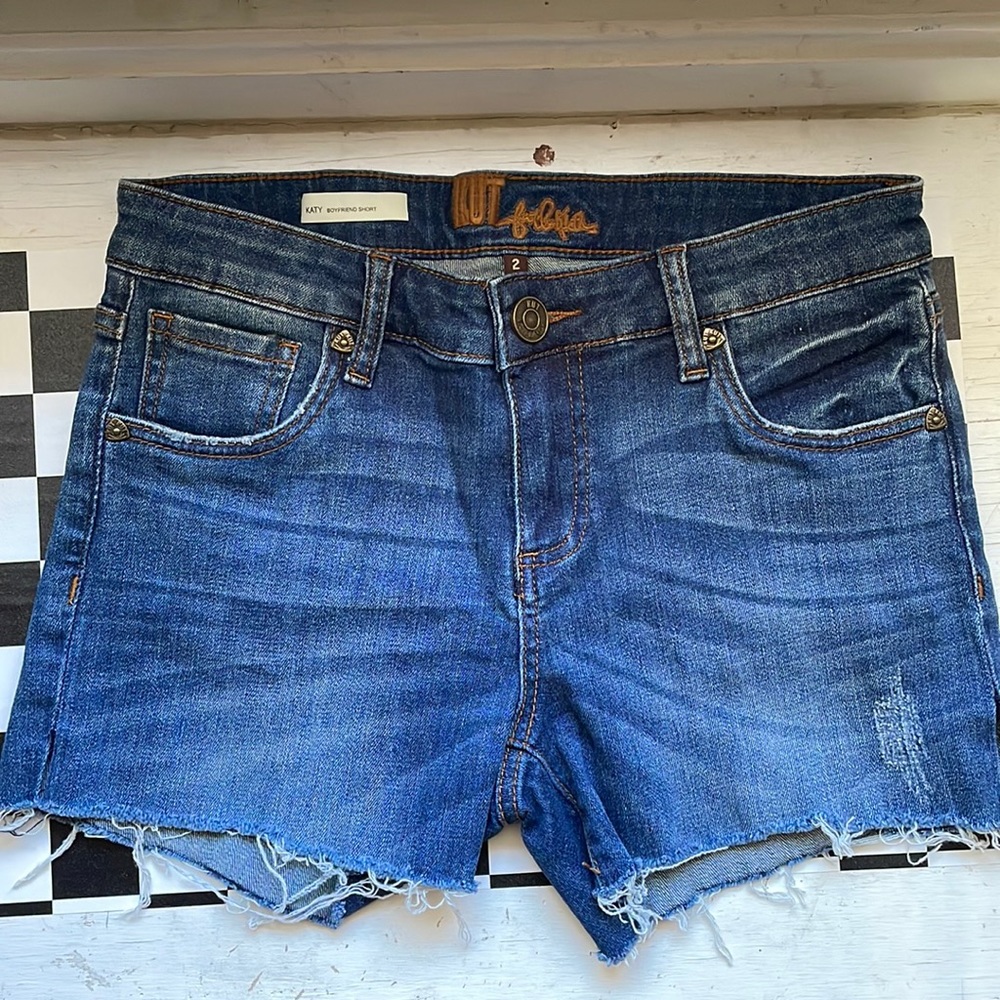 Kut Katy boyfriend short raw hem